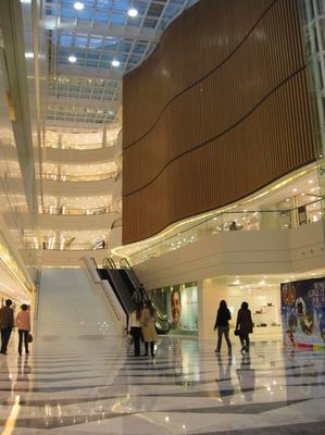 上海百貨銷售增幅或降五成，行業面臨轉型挑戰